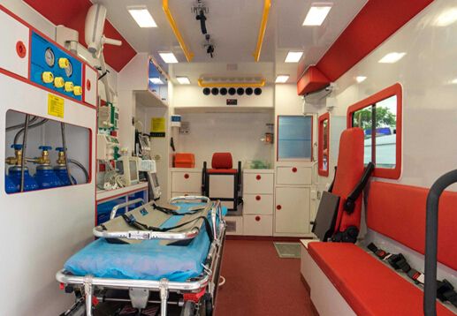 千裏護送，轉運救護車帶動救護車廠家發展02